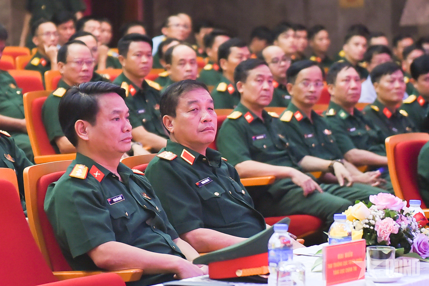 Thượng tướng Trương Thiên Tô dự, chỉ đạo hội nghị báo cáo viên toàn quân